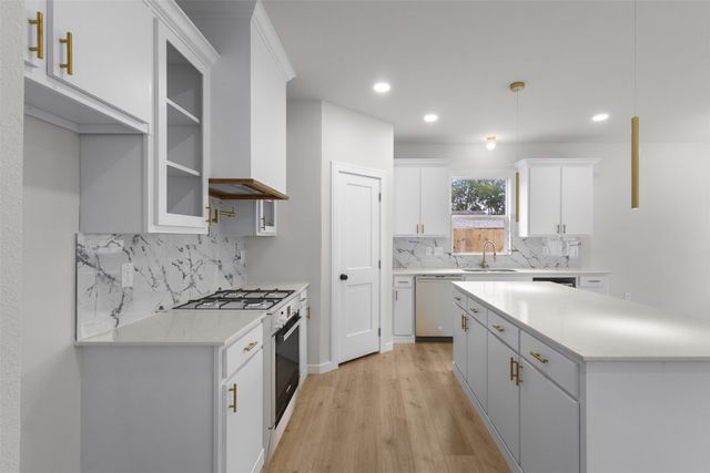 3101 Crenshaw Avenue, Fort Worth, TX 76105