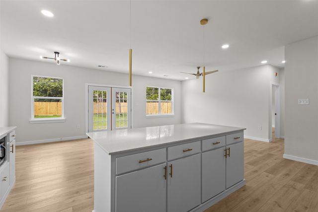 3101 Crenshaw Avenue, Fort Worth, TX 76105