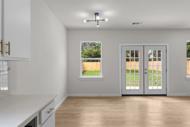 3101 Crenshaw Avenue, Fort Worth, TX 76105