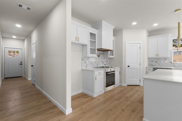 3101 Crenshaw Avenue, Fort Worth, TX 76105