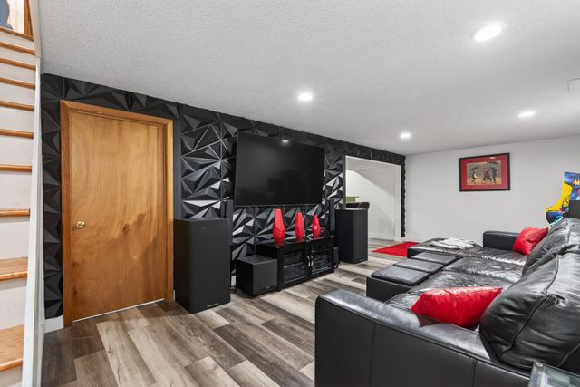 12210 51st Avenue N, Plymouth, MN 55442