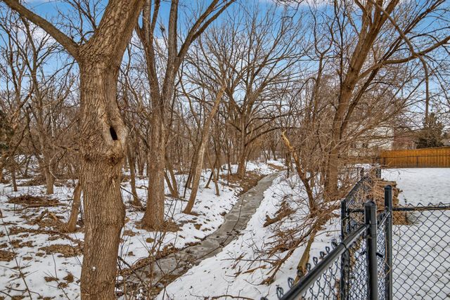 12210 51st Avenue N, Plymouth, MN 55442