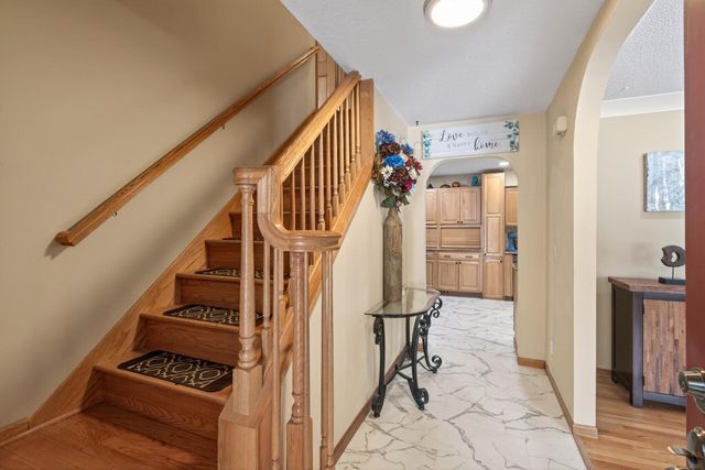 12210 51st Avenue N, Plymouth, MN 55442