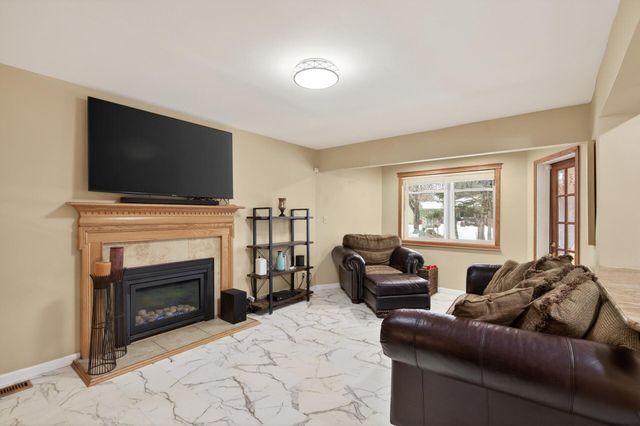 12210 51st Avenue N, Plymouth, MN 55442