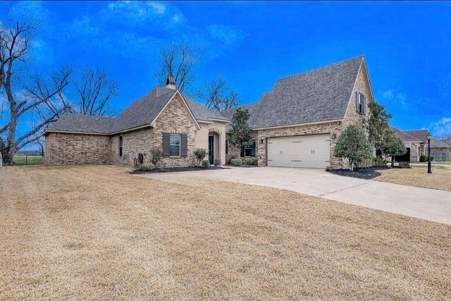 106 Pear Tree Lane, Benton, LA 71006