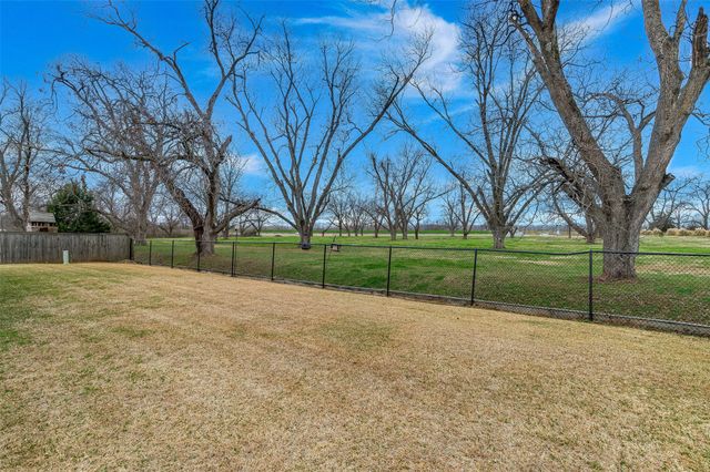 106 Pear Tree Lane, Benton, LA 71006