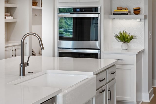 7307 Woodruff Dr, Fairview, TN 37062