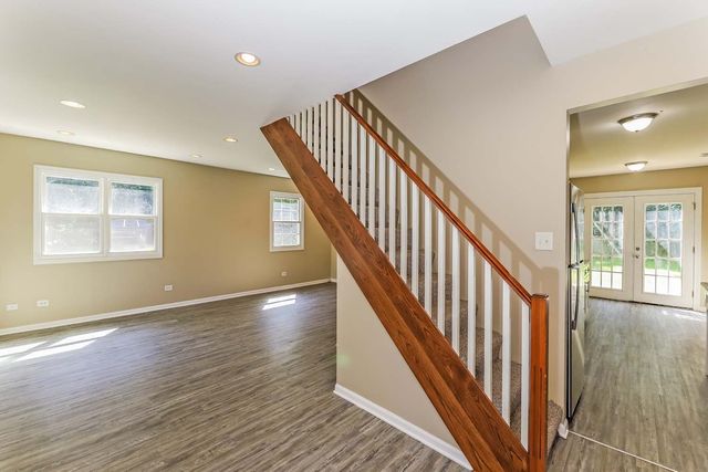 911 Paul Street, Mchenry, IL 60051