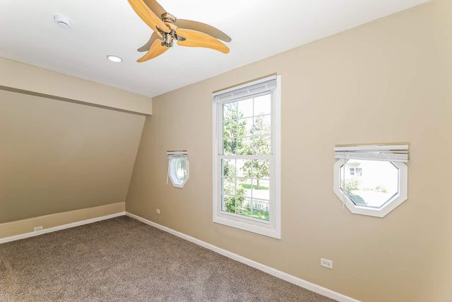 911 Paul Street, Mchenry, IL 60051