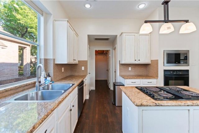 8715 Andante Drive, Houston, TX 77040