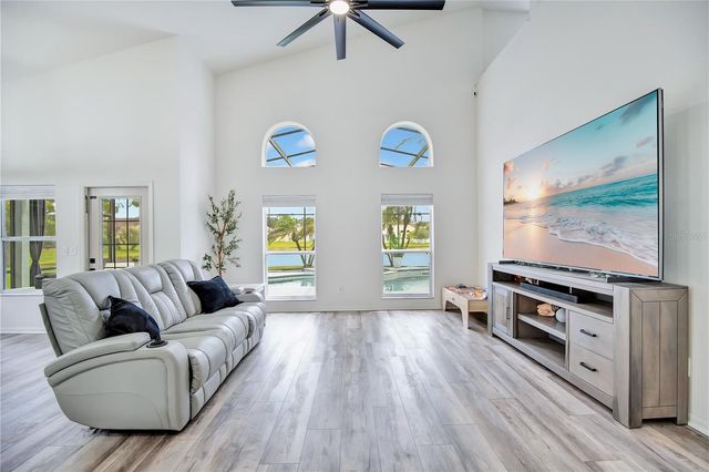 510 HARDWOOD CIRCLE, Orlando, FL 32828