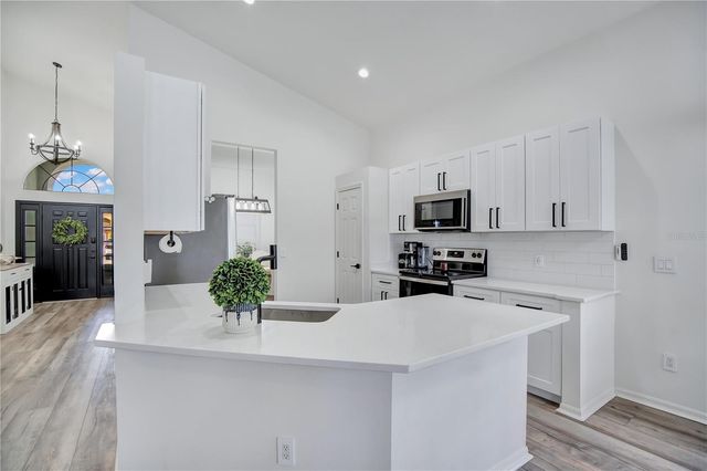 510 HARDWOOD CIRCLE, Orlando, FL 32828
