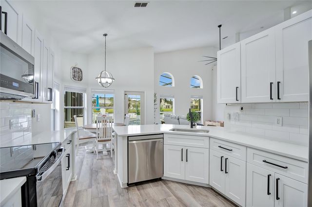 510 HARDWOOD CIRCLE, Orlando, FL 32828