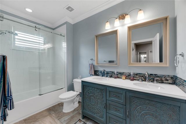 3030 W VAN BUREN DRIVE, Tampa, FL 33611