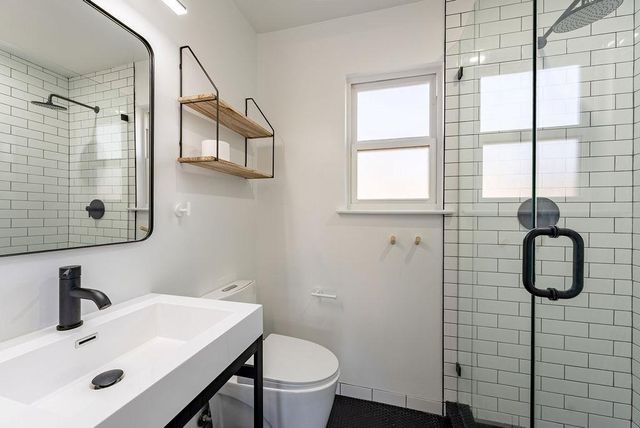 5210 Hedgewood DR, Austin, TX 78745