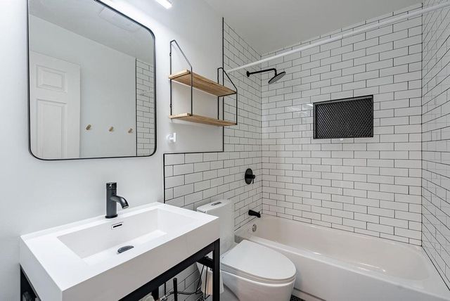 5210 Hedgewood DR, Austin, TX 78745