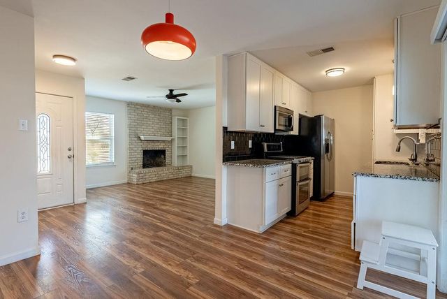 5210 Hedgewood DR, Austin, TX 78745