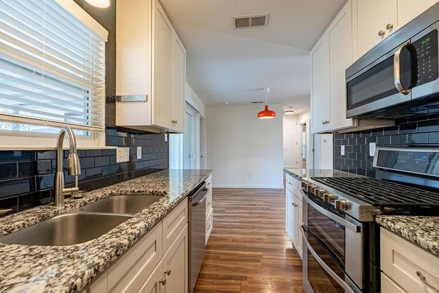 5210 Hedgewood DR, Austin, TX 78745