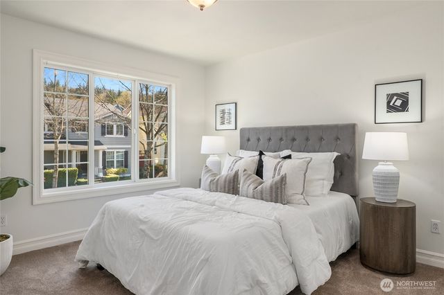 2455 30th Avenue NE, Issaquah, WA 98029
