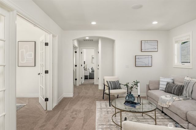2455 30th Avenue NE, Issaquah, WA 98029