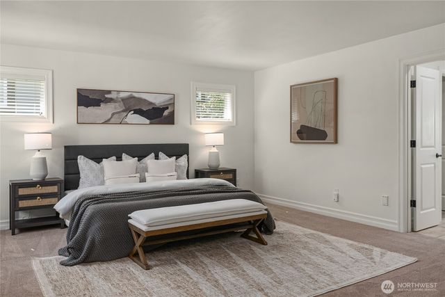 2455 30th Avenue NE, Issaquah, WA 98029