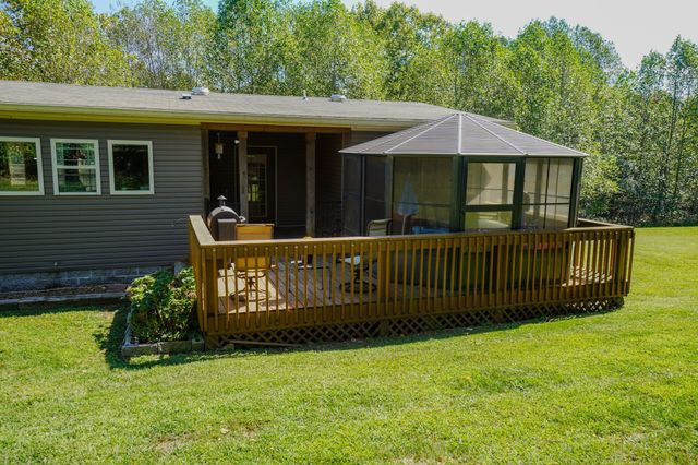 137 Hawkins Rd, Westmoreland, TN 37186