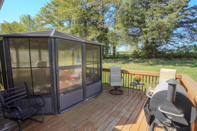 137 Hawkins Rd, Westmoreland, TN 37186