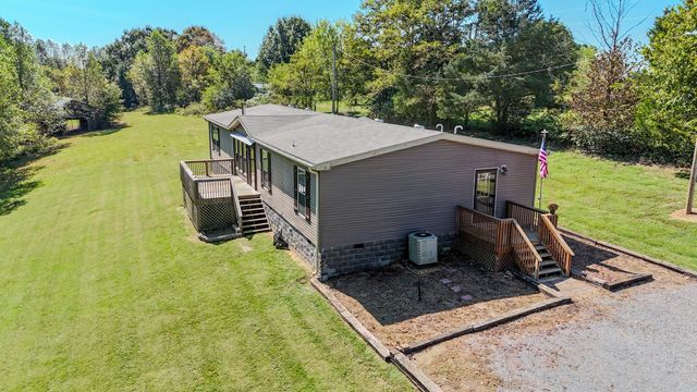 137 Hawkins Rd, Westmoreland, TN 37186