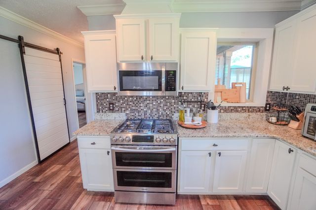 137 Hawkins Rd, Westmoreland, TN 37186