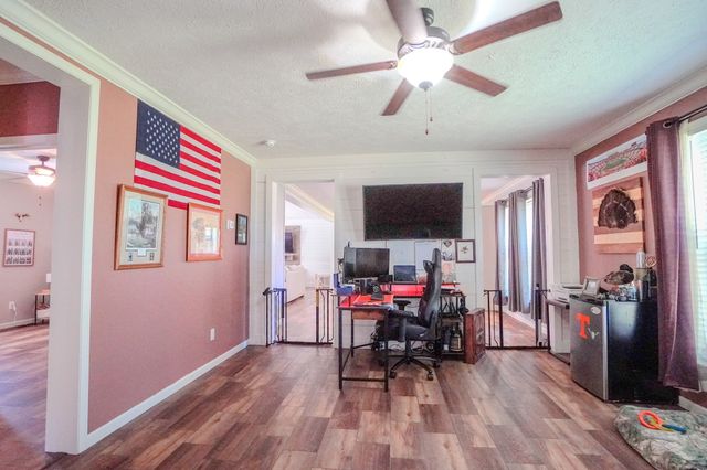 137 Hawkins Rd, Westmoreland, TN 37186