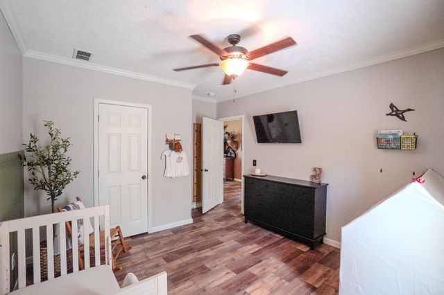 137 Hawkins Rd, Westmoreland, TN 37186