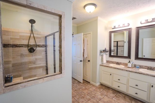 137 Hawkins Rd, Westmoreland, TN 37186