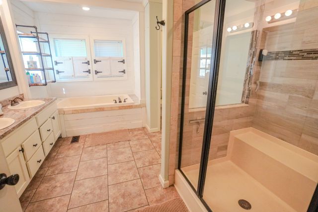 137 Hawkins Rd, Westmoreland, TN 37186