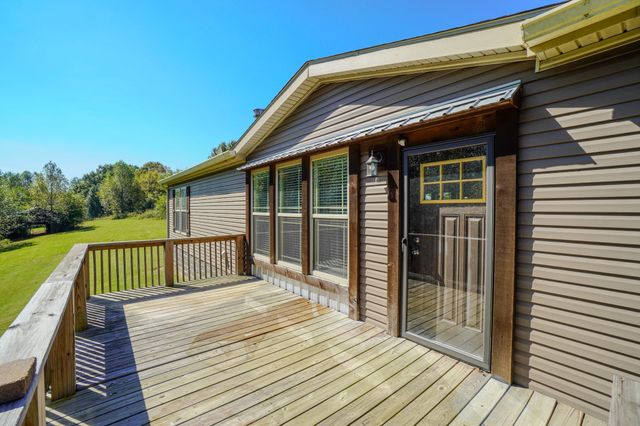 137 Hawkins Rd, Westmoreland, TN 37186