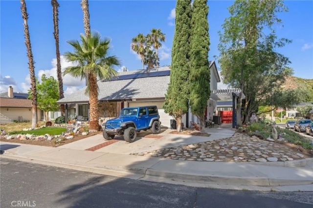 28975 Gladiolus Drive, Canyon Country, CA 91387