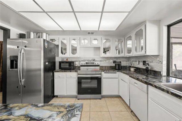 28975 Gladiolus Drive, Canyon Country, CA 91387