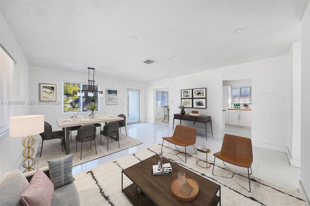 276 NW 40th St, Miami, FL 33127