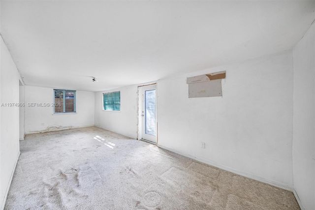 276 NW 40th St, Miami, FL 33127