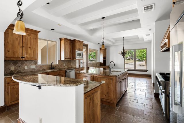 8001 Magnolia Ridge CV, Austin, TX 78738