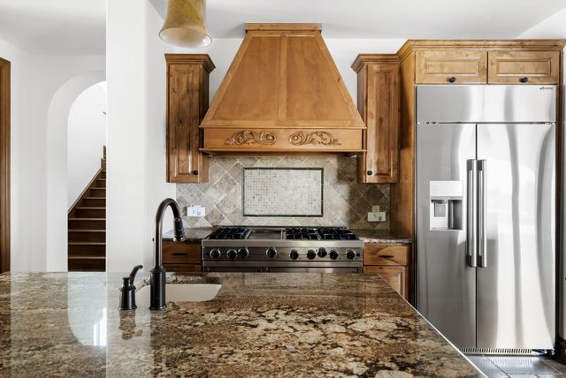 8001 Magnolia Ridge CV, Austin, TX 78738