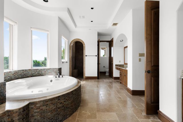 8001 Magnolia Ridge CV, Austin, TX 78738
