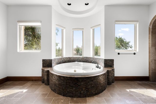 8001 Magnolia Ridge CV, Austin, TX 78738