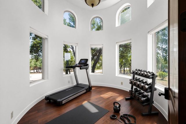 8001 Magnolia Ridge CV, Austin, TX 78738