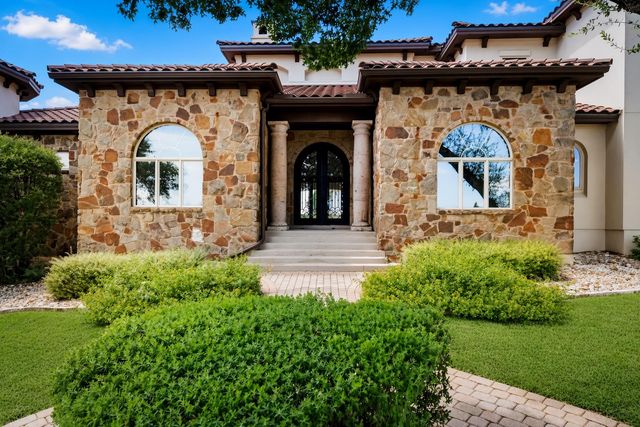 8001 Magnolia Ridge CV, Austin, TX 78738