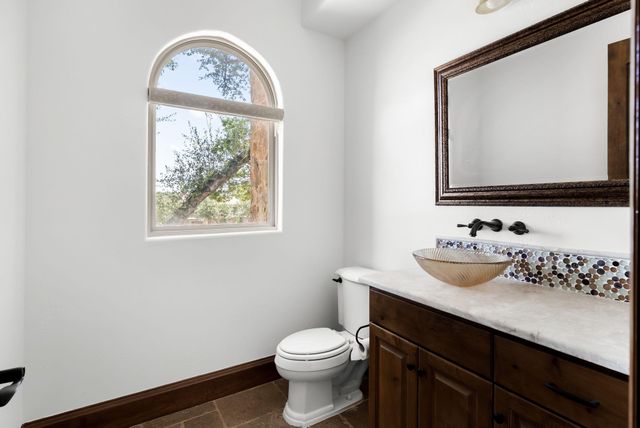 8001 Magnolia Ridge CV, Austin, TX 78738