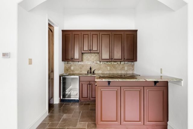 8001 Magnolia Ridge CV, Austin, TX 78738