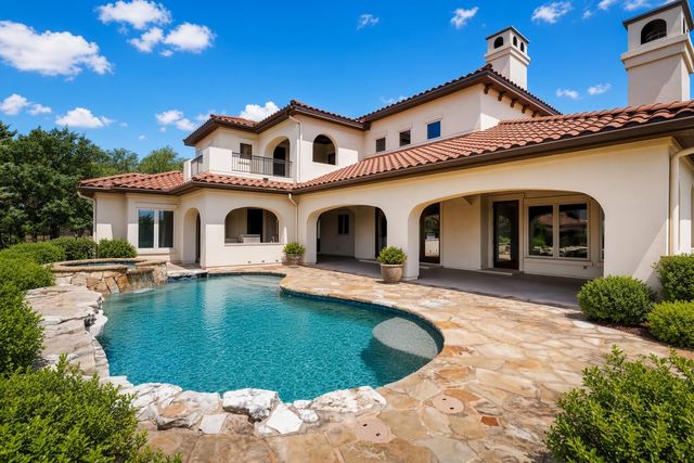 8001 Magnolia Ridge CV, Austin, TX 78738