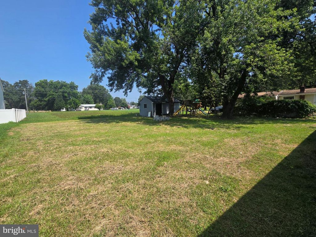 187 BROOKS DR, Colonial Beach, VA 22443