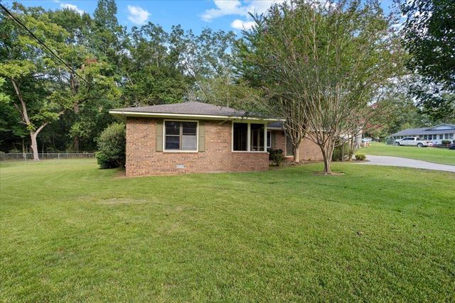 104 Pine St., Sumrall, MS 39482