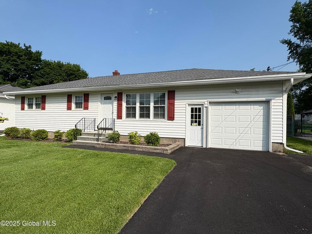 27 Crisafulli Drive, Colonie, NY 12205